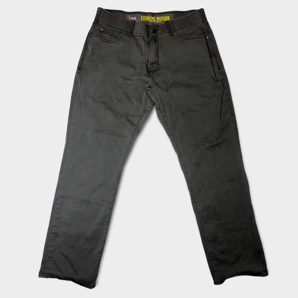 Lee Extreme Motion Athletic Tapered Leg Gray Pants Men’s Size 34x28